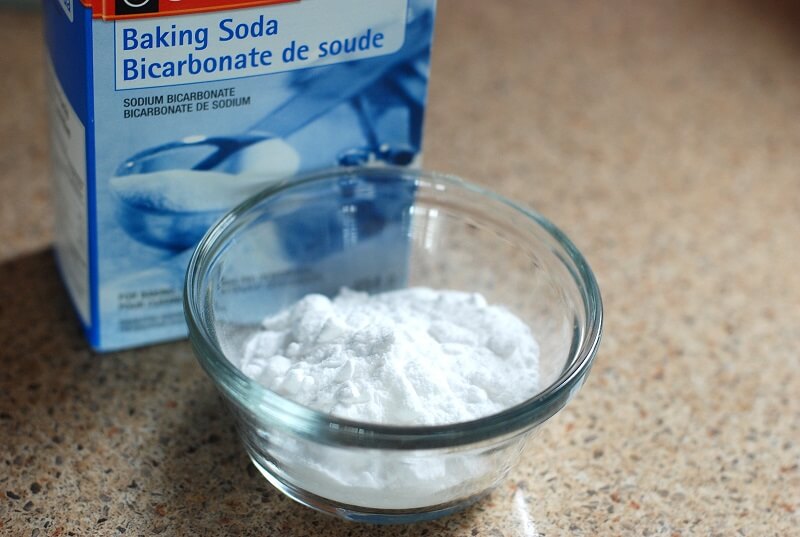 Baking soda to remove heat stain